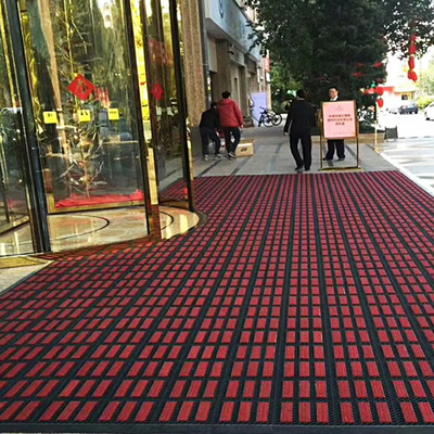 Entrée commerciale en nylon rouge Mats Modular Interlocking Floor Tiles 200X200 de PA