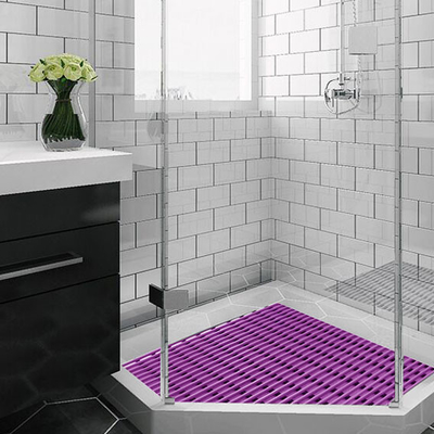 Plancher de glissement de salle de bains tubulaire creuse de coussin de PVC anti Mat For Elderly 1.2CM